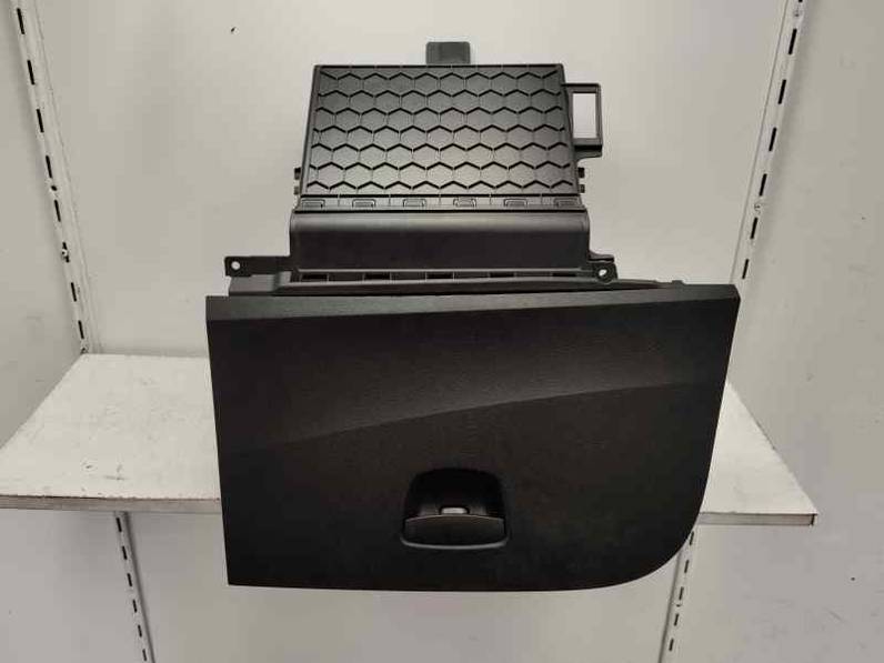 GUANTERA SEAT IBIZA 2017 1197 (90 CV)