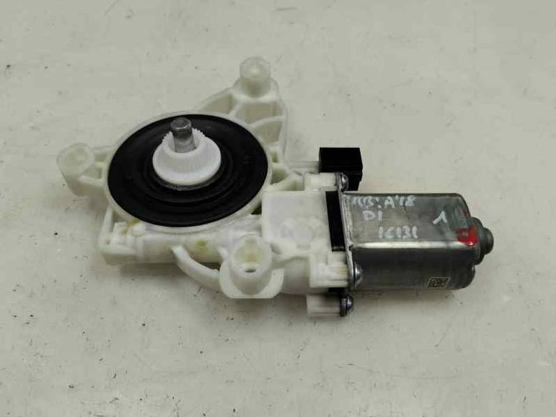MOTOR ELEVALUNAS DELANTERO IZQUIERDO MERCEDES CLASE A 2018 1.5 CDI (116 CV)
