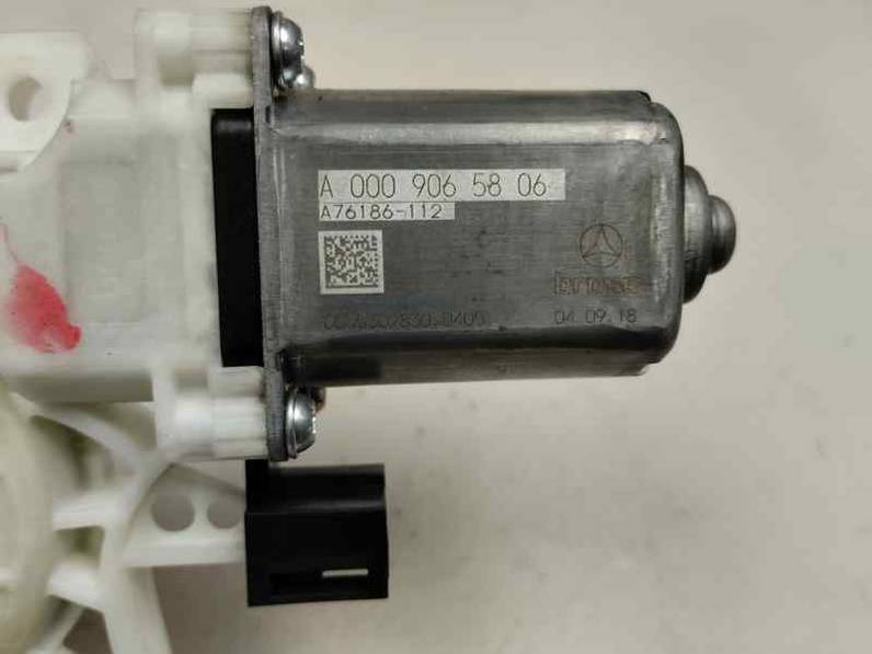 MOTOR ELEVALUNAS DELANTERO IZQUIERDO MERCEDES CLASE A 2018 1.5 CDI (116 CV)
