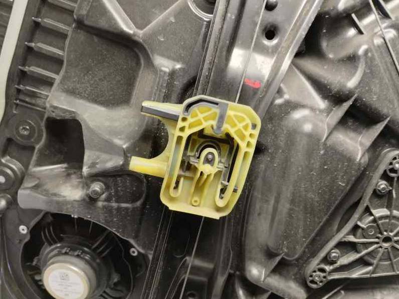 ELEVALUNAS DELANTERO IZQUIERDO MERCEDES CLASE A 2018 1.5 CDI (116 CV)