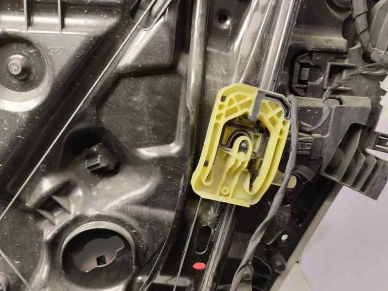 ELEVALUNAS DELANTERO IZQUIERDO MERCEDES CLASE A 2018 1.5 CDI (116 CV)