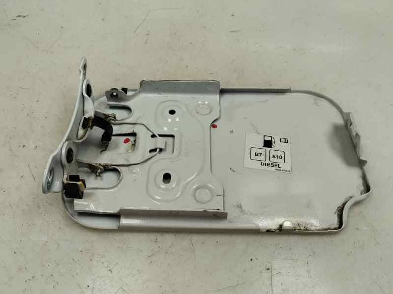 TAPA EXTERIOR COMBUSTIBLE DACIA DOKKER 2021 1.5 BLUE DCI D FAP (95 CV)