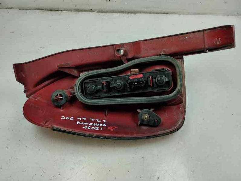 PILOTO TRASERO IZQUIERDO PEUGEOT 306 BREAK 1999 2.0 HDI (90 CV)