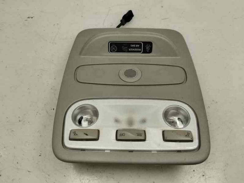 LUZ INTERIOR RENAULT CLIO IV 2015 0.9 GASOLINA (90 CV)