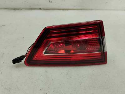 PILOTO TRASERO IZQUIERDO INTERIOR RENAULT CLIO IV 2015 0.9 GASOLINA (90 CV)