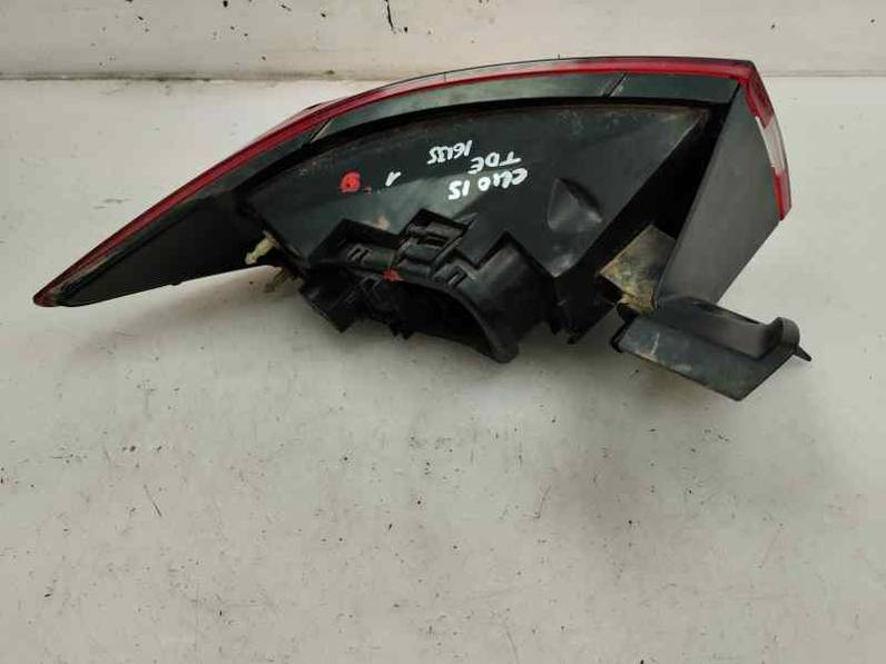 PILOTO TRASERO DERECHO RENAULT CLIO IV 2015 0.9 GASOLINA (90 CV)