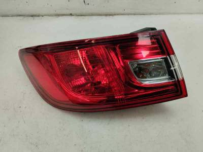 PILOTO TRASERO IZQUIERDO RENAULT CLIO IV 2015 0.9 GASOLINA (90 CV)