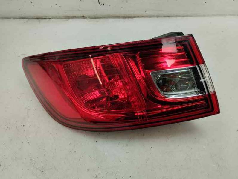 PILOTO TRASERO IZQUIERDO RENAULT CLIO IV 2015 0.9 GASOLINA (90 CV)