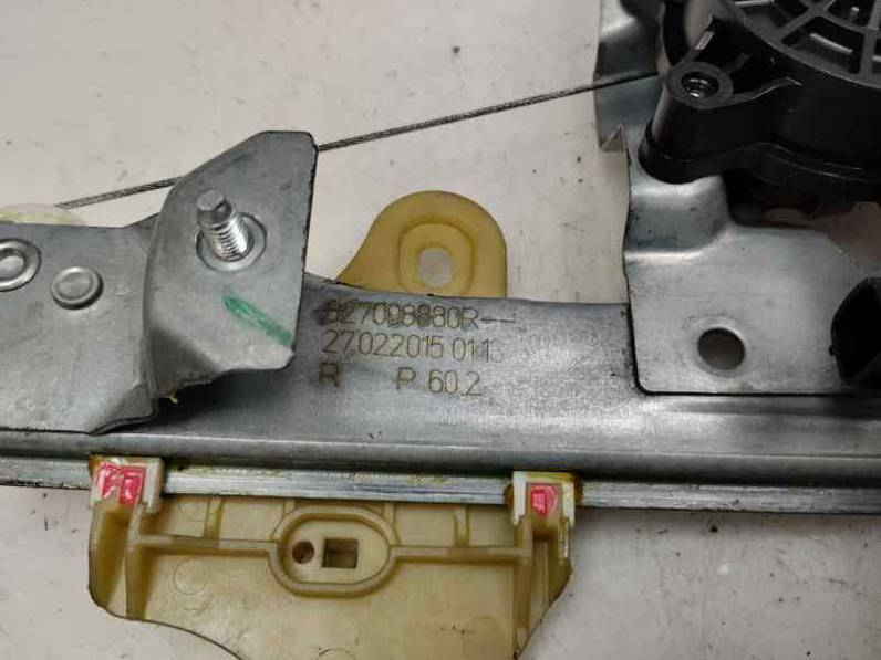 ELEVALUNAS TRASERO DERECHO RENAULT CLIO IV 2015 0.9 GASOLINA (90 CV)