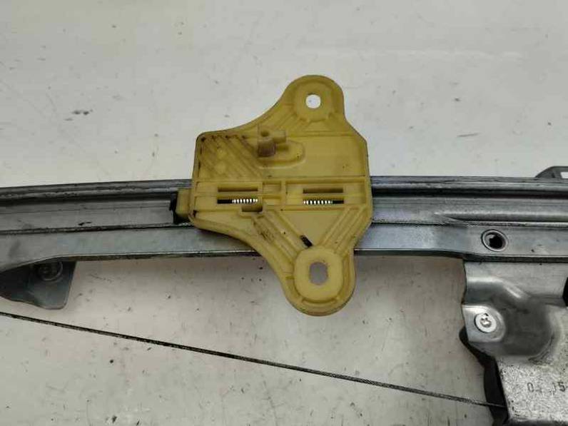 ELEVALUNAS DELANTERO DERECHO RENAULT CLIO IV 2015 0.9 GASOLINA (90 CV)