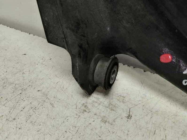BRAZO SUSPENSION INFERIOR DELANTERO DERECHO RENAULT CLIO IV 2015 0.9 GASOLINA (90 CV)