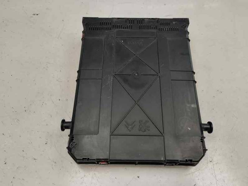 CAJA RELES FUSIBLES DS 3 2018 MOTOR 1.2 LTR - PURE TECH (110 CV)