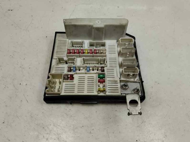 CAJA RELES FUSIBLES RENAULT SCENIC II 2007 1870 (131 KV)
