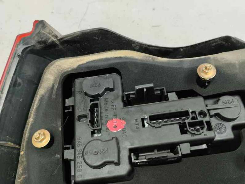 PILOTO TRASERO DERECHO SEAT IBIZA 2001 1390 (75 CV)