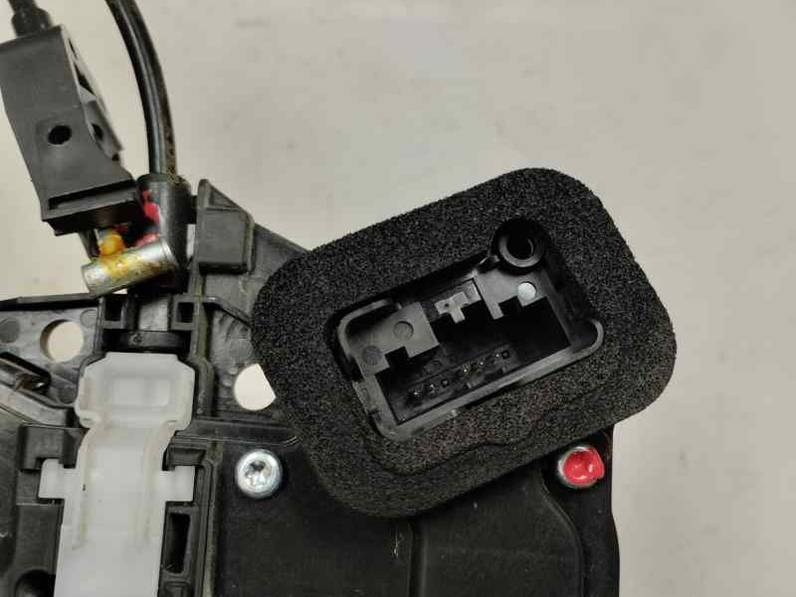 CERRADURA PUERTA TRASERA DERECHA SEAT ARONA 2022 1.0 ECO TSI (110 CV)