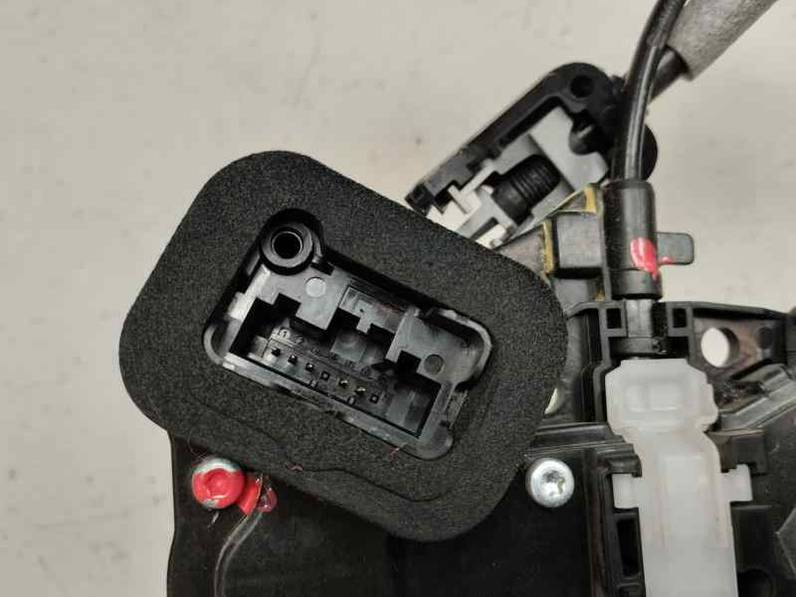 CERRADURA PUERTA TRASERA IZQUIERDA SEAT ARONA 2022 1.0 ECO TSI (110 CV)