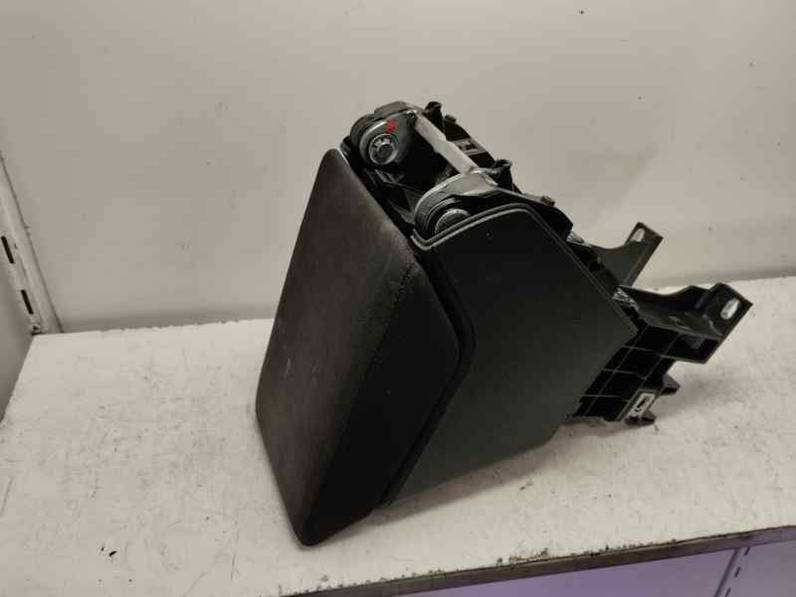 APOYABRAZOS CENTRAL SEAT ARONA 2022 1.0 ECO TSI (110 CV)