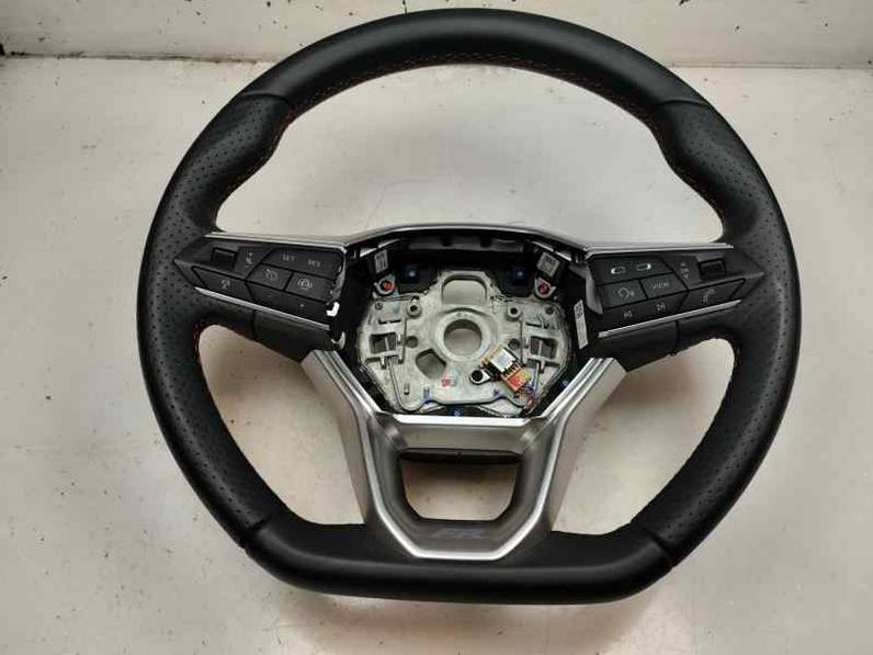 VOLANTE SEAT LEON 2024 1.0 TSI / 110 CV
