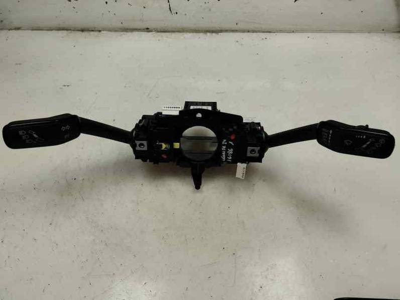 MANDO MULTIFUNCION SEAT LEON 2024 1.0 TSI / 110 CV