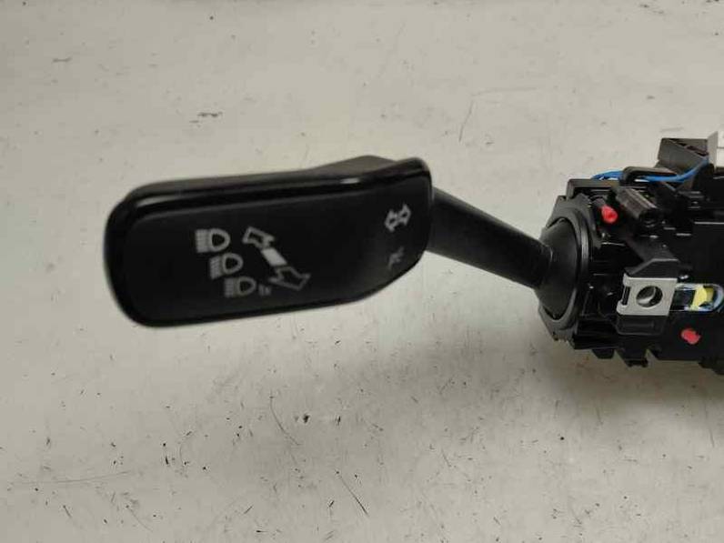 MANDO MULTIFUNCION SEAT LEON 2024 1.0 TSI / 110 CV