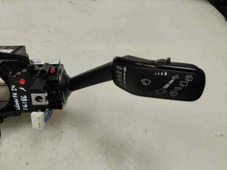 MANDO MULTIFUNCION SEAT LEON 2024 1.0 TSI / 110 CV