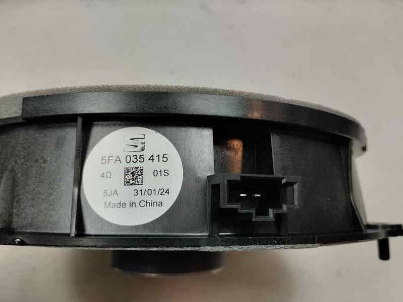 SISTEMA AUDIO RADIO CD SEAT LEON 2024 1.0 TSI / 110 CV