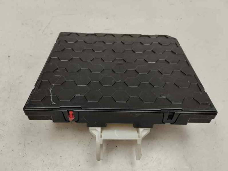 CAJA RELES FUSIBLES SEAT LEON 2024 1.0 TSI / 110 CV