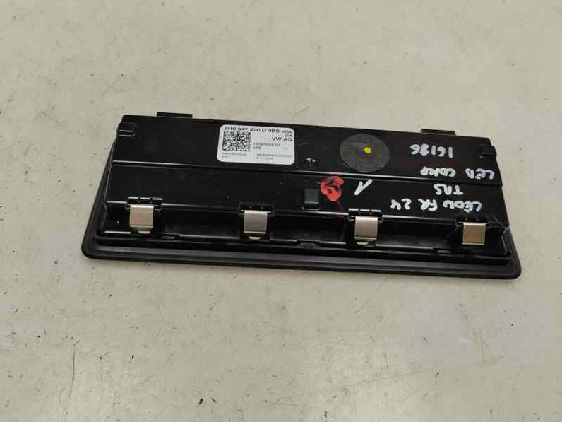 LUZ INTERIOR SEAT LEON 2024 1.0 TSI / 110 CV