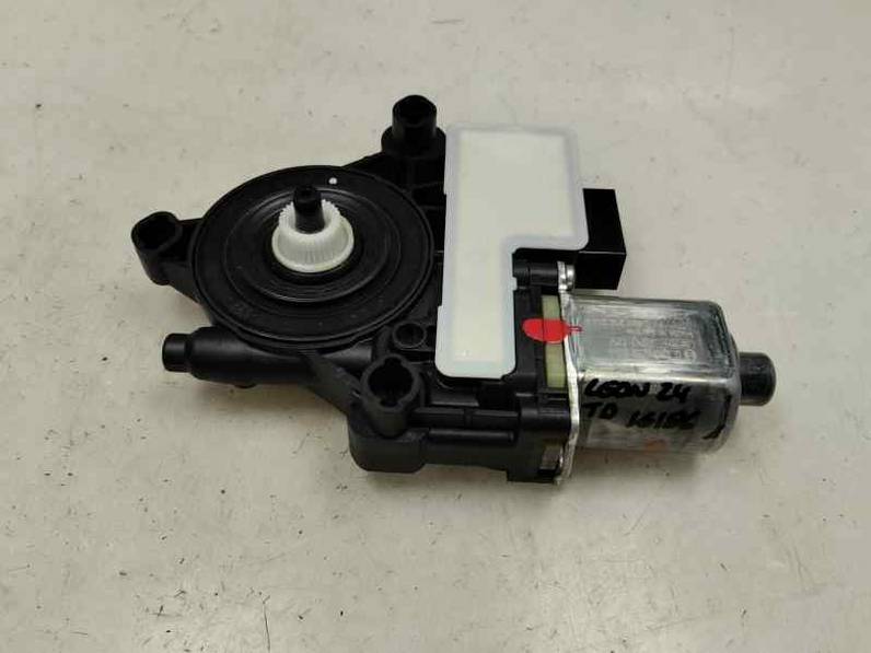 MOTOR ELEVALUNAS TRASERO DERECHO SEAT LEON 2024 1.0 TSI / 110 CV