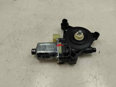 MOTOR ELEVALUNAS DELANTERO IZQUIERDO SEAT LEON 2024 1.0 TSI / 110 CV