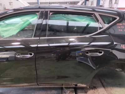 PUERTA TRASERA IZQUIERDA SEAT LEON 2024 1.0 TSI / 110 CV