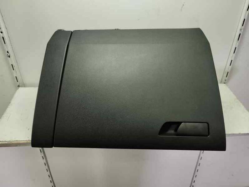 GUANTERA SEAT LEON 2024 1.0 TSI / 110 CV