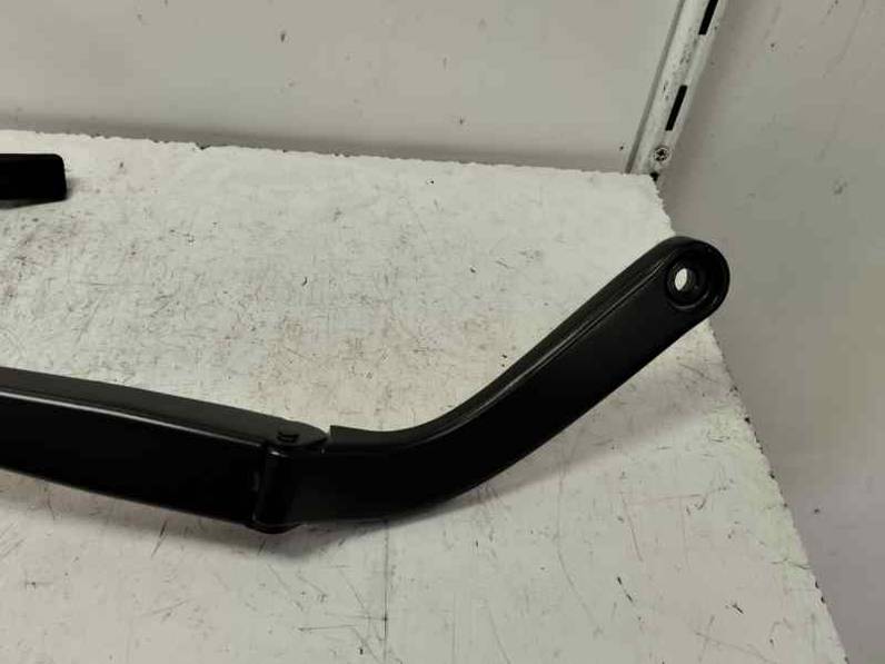 BRAZO LIMPIA DELANTERO IZQUIERDO SEAT LEON 2024 1.0 TSI / 110 CV