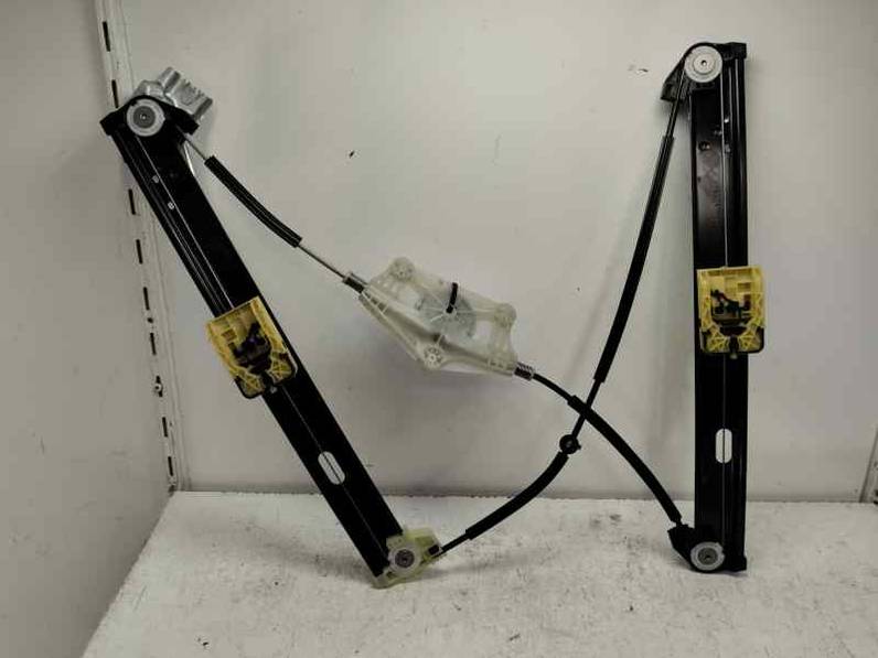 ELEVALUNAS DELANTERO DERECHO SEAT LEON 2024 1.0 TSI / 110 CV