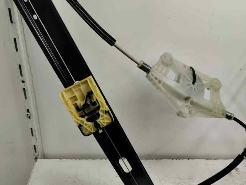 ELEVALUNAS DELANTERO DERECHO SEAT LEON 2024 1.0 TSI / 110 CV