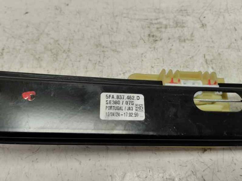 ELEVALUNAS DELANTERO DERECHO SEAT LEON 2024 1.0 TSI / 110 CV