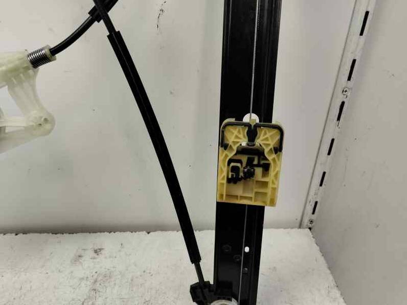 ELEVALUNAS DELANTERO IZQUIERDO SEAT LEON 2024 1.0 TSI / 110 CV