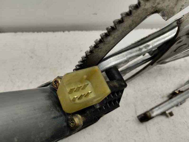 ELEVALUNAS DELANTERO DERECHO MERCEDES CLASE CLK CABRIO 2001 2.3 COMPRESOR (197 CV)