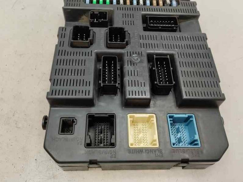 CAJA RELES FUSIBLES CITROEN C4 COUPE 2007 1.6 HDI (110 CV)