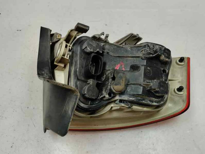PILOTO TRASERO DERECHO AUDI A4 BERLINA 2005 2.0 TDI 6V (140 CV)