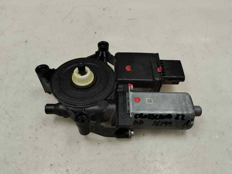 MOTOR ELEVALUNAS DELANTERO DERECHO OPEL CROSSLAND 2022 1.2 GAS MT6 S/S (110 CV)