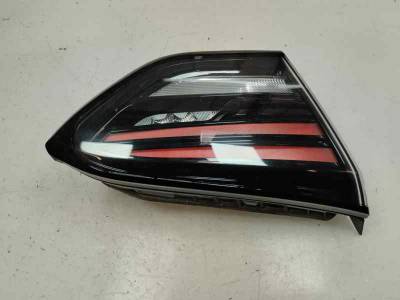 PILOTO TRASERO IZQUIERDO INTERIOR OPEL CROSSLAND 2022 1.2 GAS MT6 S/S (110 CV)