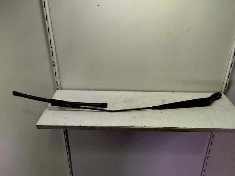 BRAZO LIMPIA DELANTERO DERECHO OPEL CROSSLAND 2022 1.2 GAS MT6 S/S (110 CV)