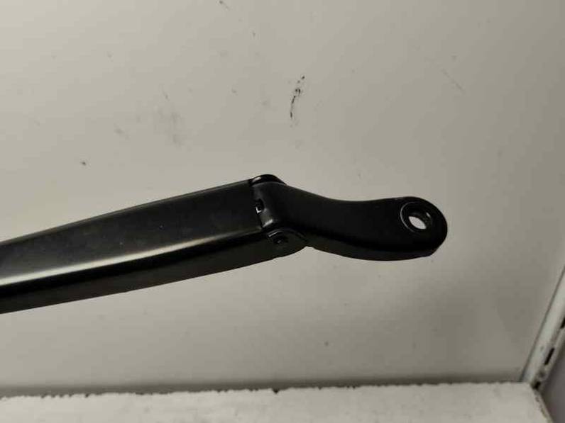 BRAZO LIMPIA DELANTERO DERECHO OPEL CROSSLAND 2022 1.2 GAS MT6 S/S (110 CV)