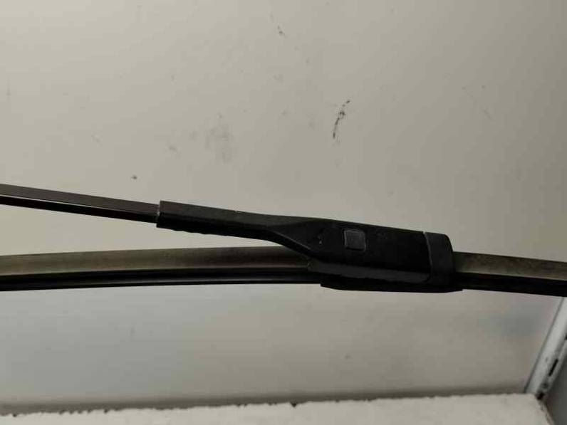 BRAZO LIMPIA DELANTERO DERECHO OPEL CROSSLAND 2022 1.2 GAS MT6 S/S (110 CV)