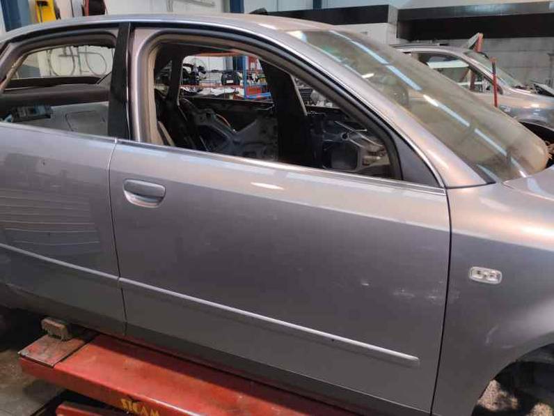 PUERTA DELANTERA DERECHA AUDI A4 BERLINA 2004 2.0 16V FSI (150 CV)