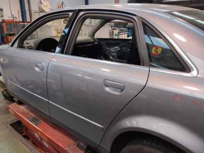 PUERTA TRASERA IZQUIERDA AUDI A4 BERLINA 2004 2.0 16V FSI (150 CV)