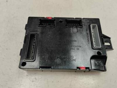 CAJA RELES FUSIBLES RENAULT TWINGO III 2021 1.0 GASOLINA (65 CV)