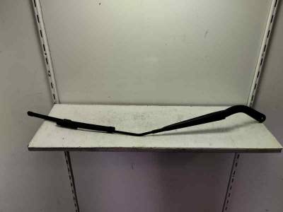 BRAZO LIMPIA DELANTERO DERECHO RENAULT TWINGO III 2021 1.0 GASOLINA (65 CV)