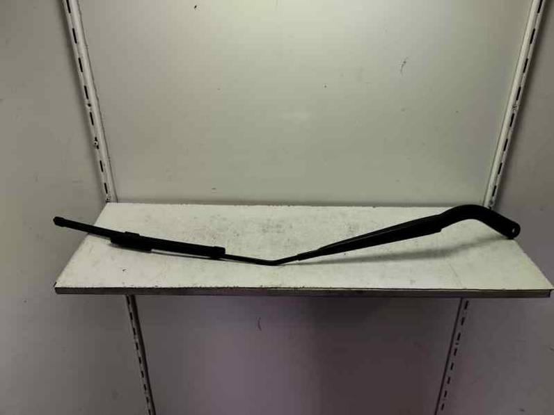 BRAZO LIMPIA DELANTERO DERECHO RENAULT TWINGO III 2021 1.0 GASOLINA (65 CV)